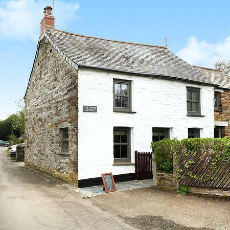 The White Cottage B&B Saint Teath Exteriör bild