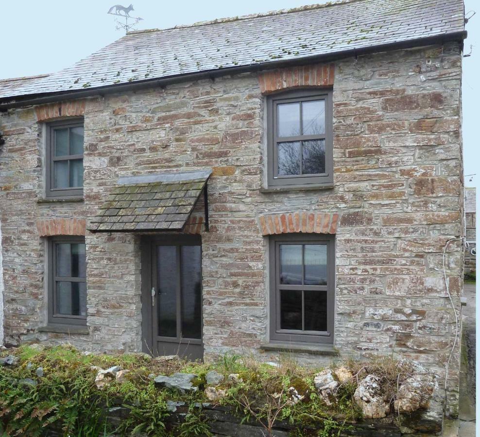 The White Cottage B&B Saint Teath Exteriör bild